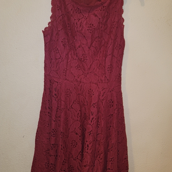 Dress - Picture 3 of 3